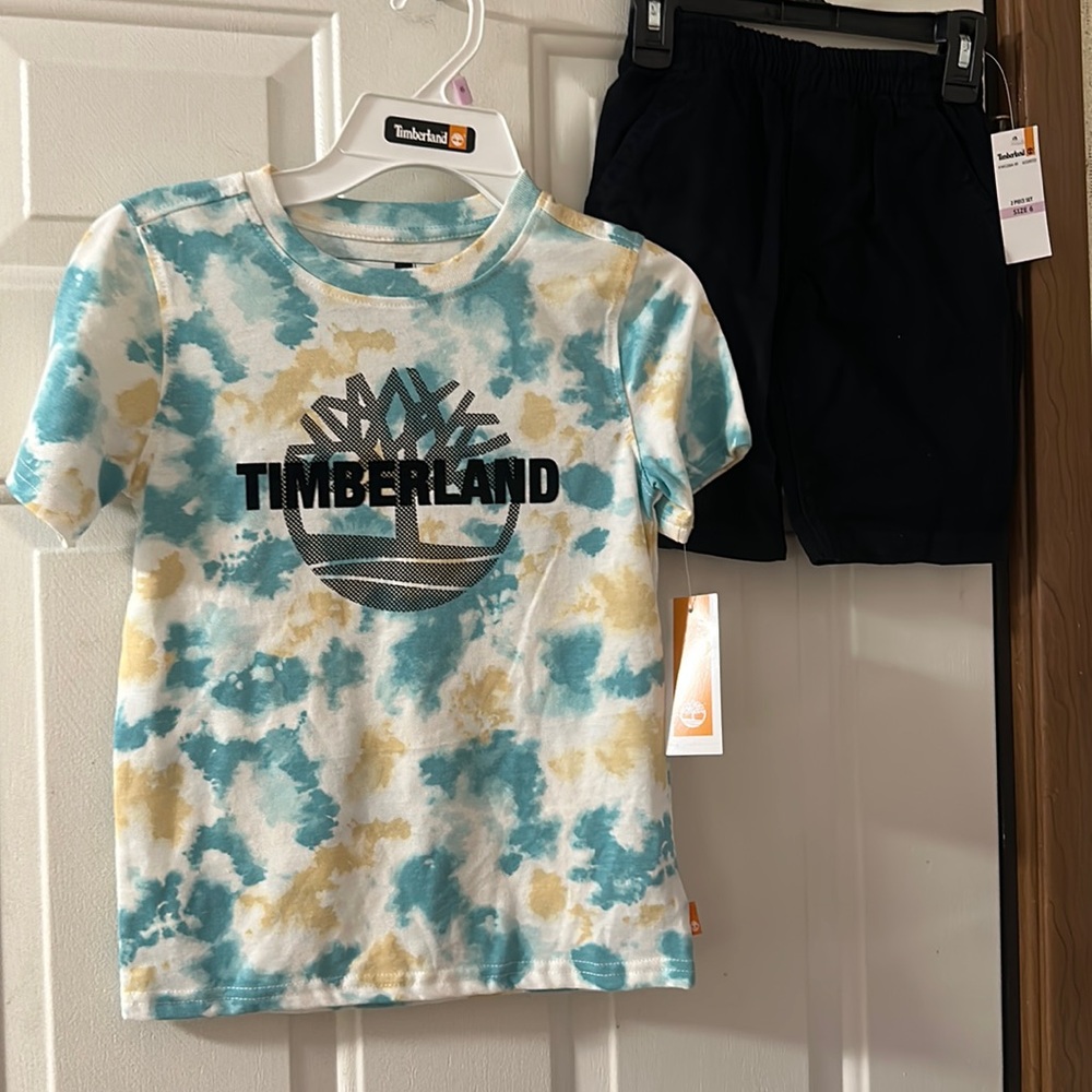 TIMBERLAND TWO PIECE OUTFIT: TEE & SHORTS: TIE DYE/BLACK: NWT: SIZE 6